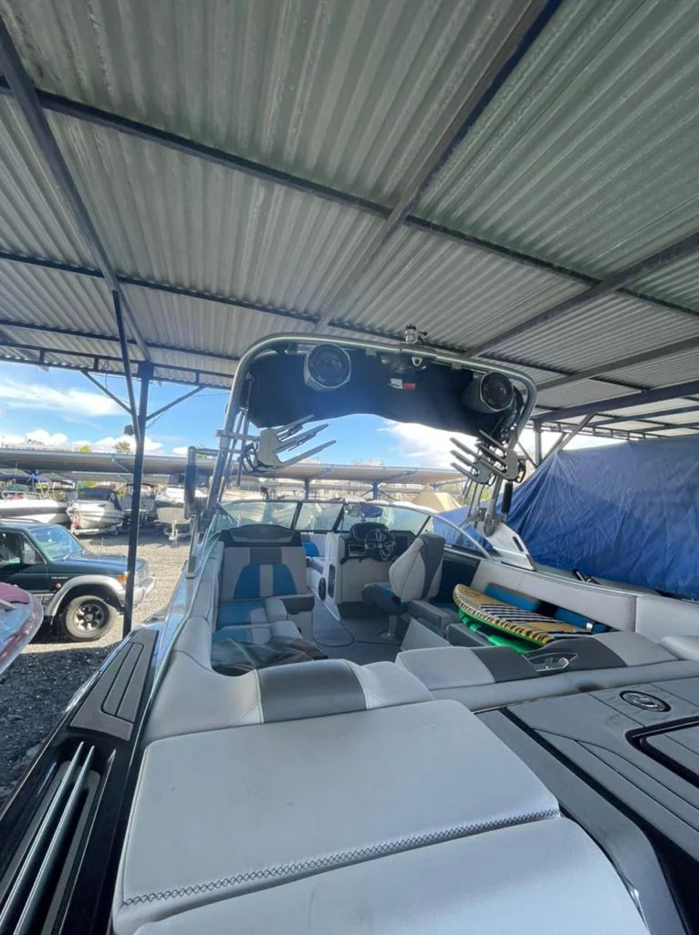 Mastercraft X24 gallery image 4 - Diamantides Yachting