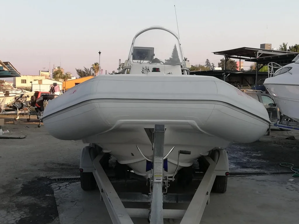Technorib Pirelli 770 gallery image 9 - Diamantides Yachting