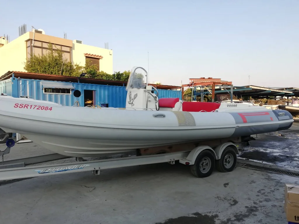 Technorib Pirelli 770 gallery image 8 - Diamantides Yachting