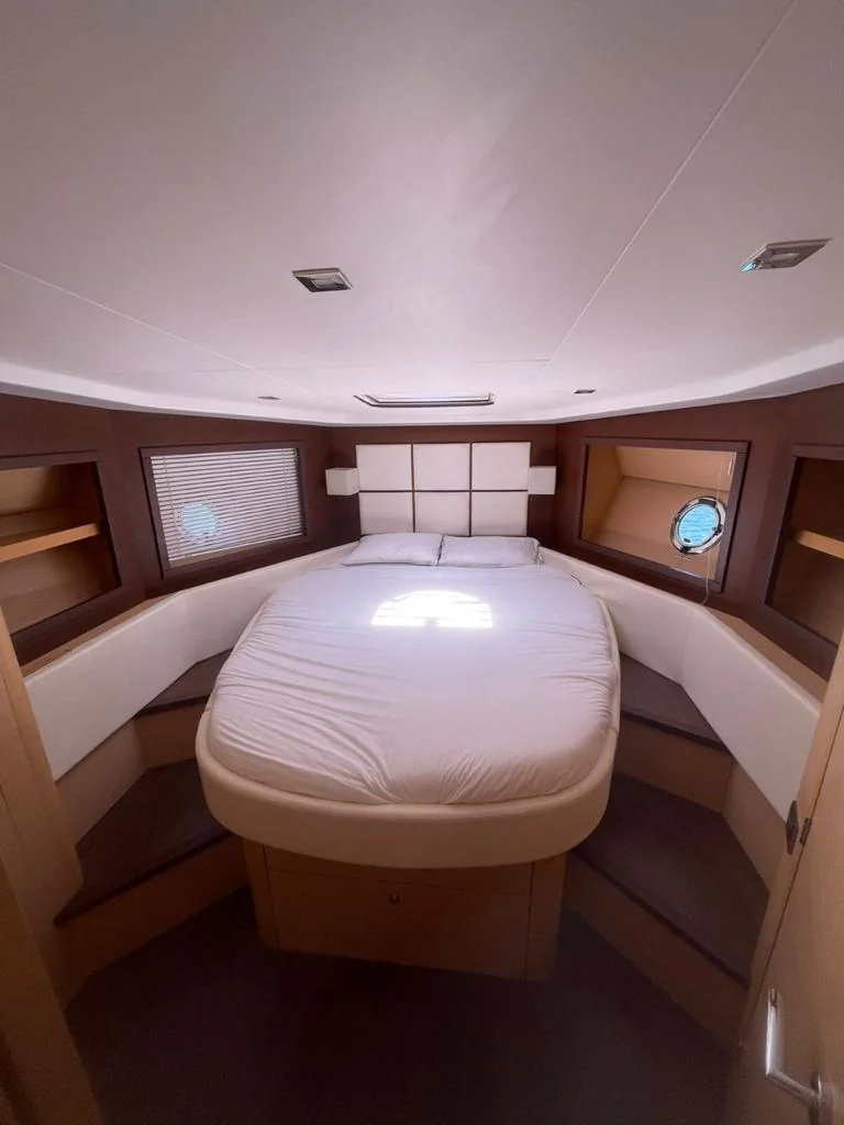 Beneteau Monte Carlo 47 Flybridge gallery image 12 - Diamantides Yachting