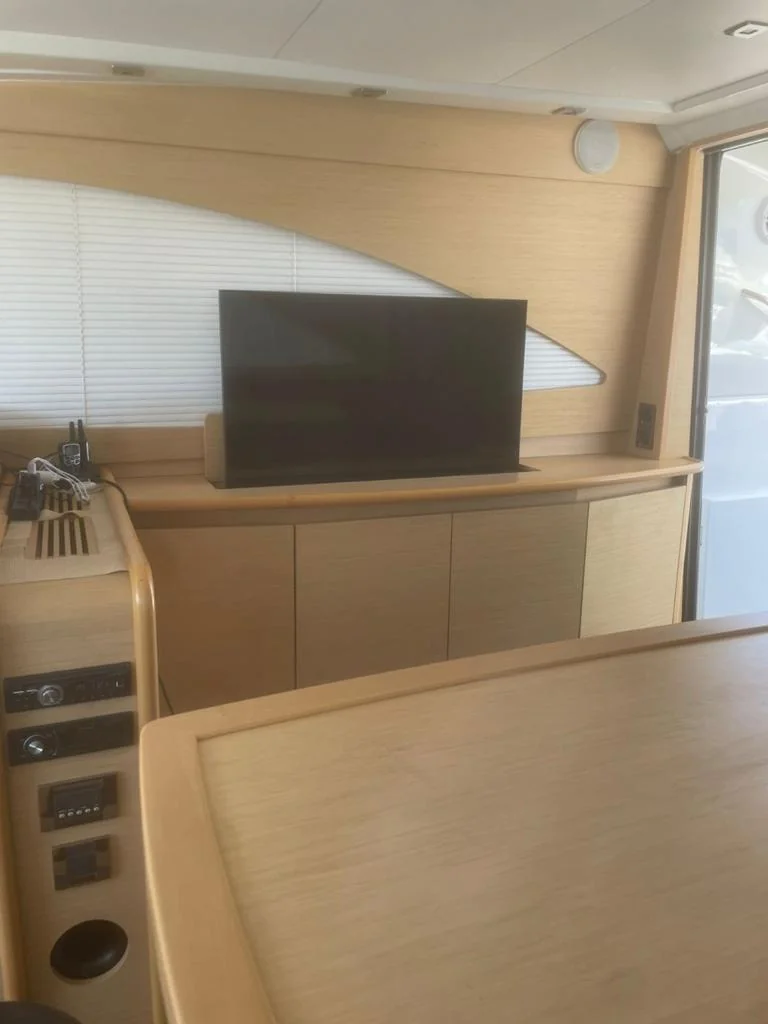 Beneteau Monte Carlo 47 Flybridge gallery image 8 - Diamantides Yachting