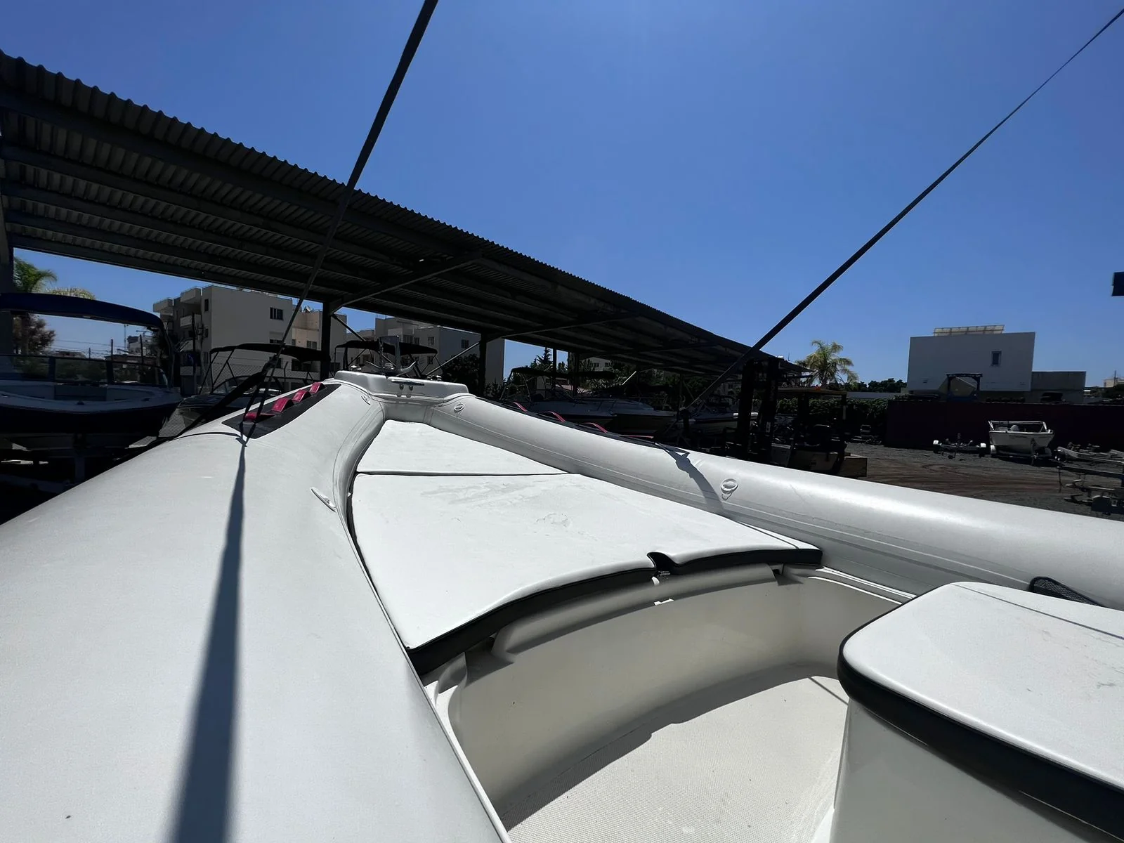 BAT 680 gallery image 6 - Diamantides Yachting