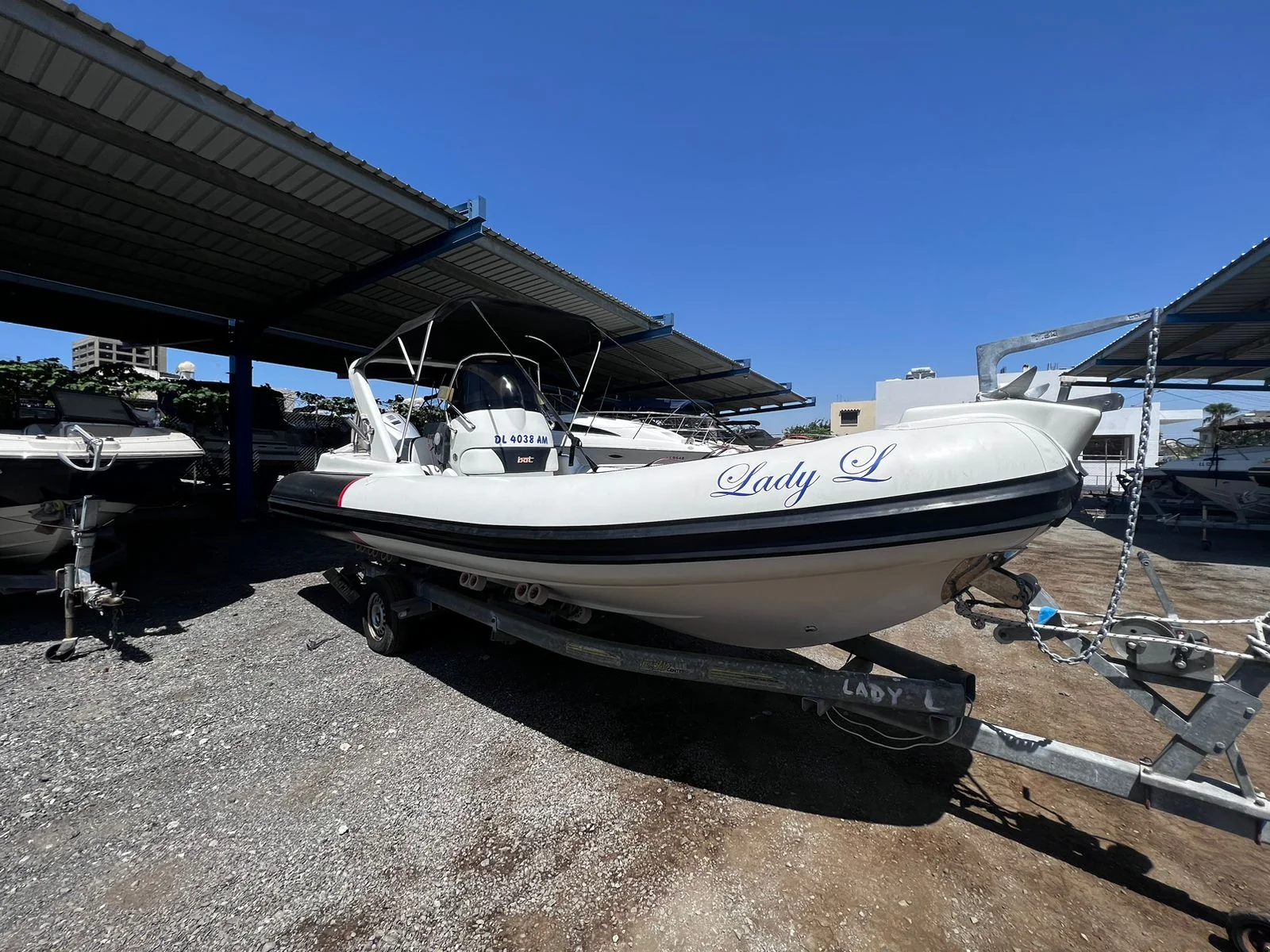 BAT 680 gallery image 2 - Diamantides Yachting