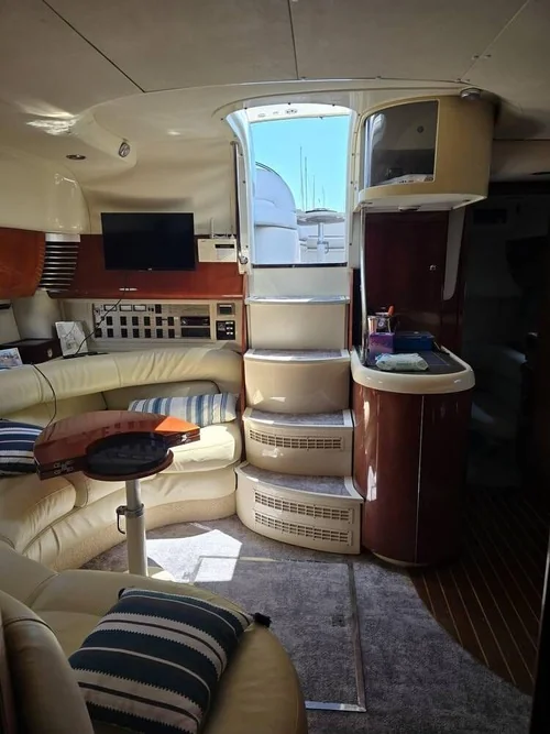 Fairline Targa 43 (1998) gallery image 4 - Diamantides Yachting