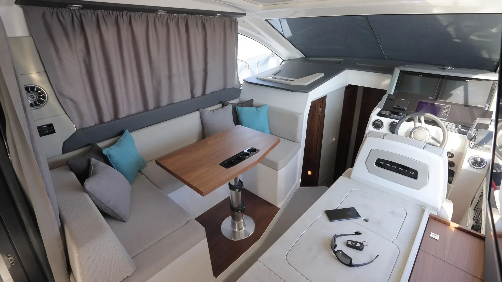 Karnic s37x (2025) gallery image 18 - Diamantides Yachting