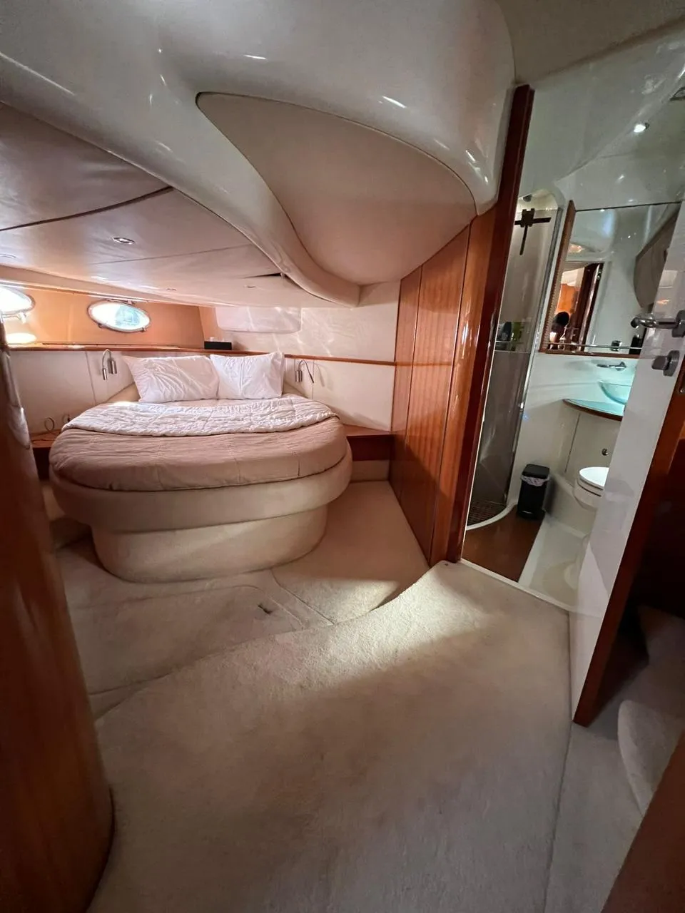 Azimut Atlantis 47 gallery image 12 - Diamantides Yachting