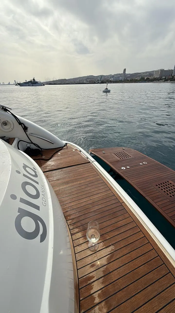 Azimut Atlantis 47 gallery image 20 - Diamantides Yachting
