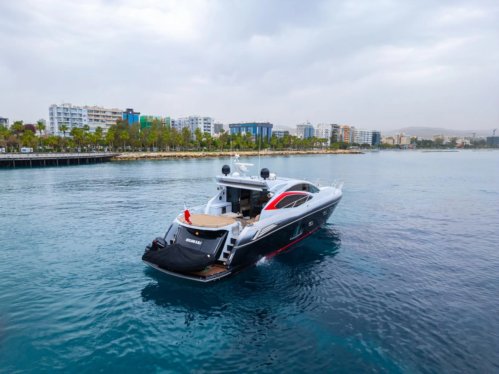 Sunseeker Predator 64 (2008) gallery image 19 - Diamantides Yachting