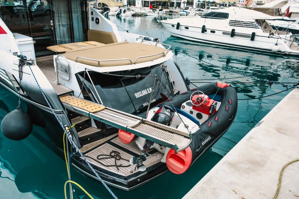 Sunseeker Predator 64 (2008) gallery image 4 - Diamantides Yachting