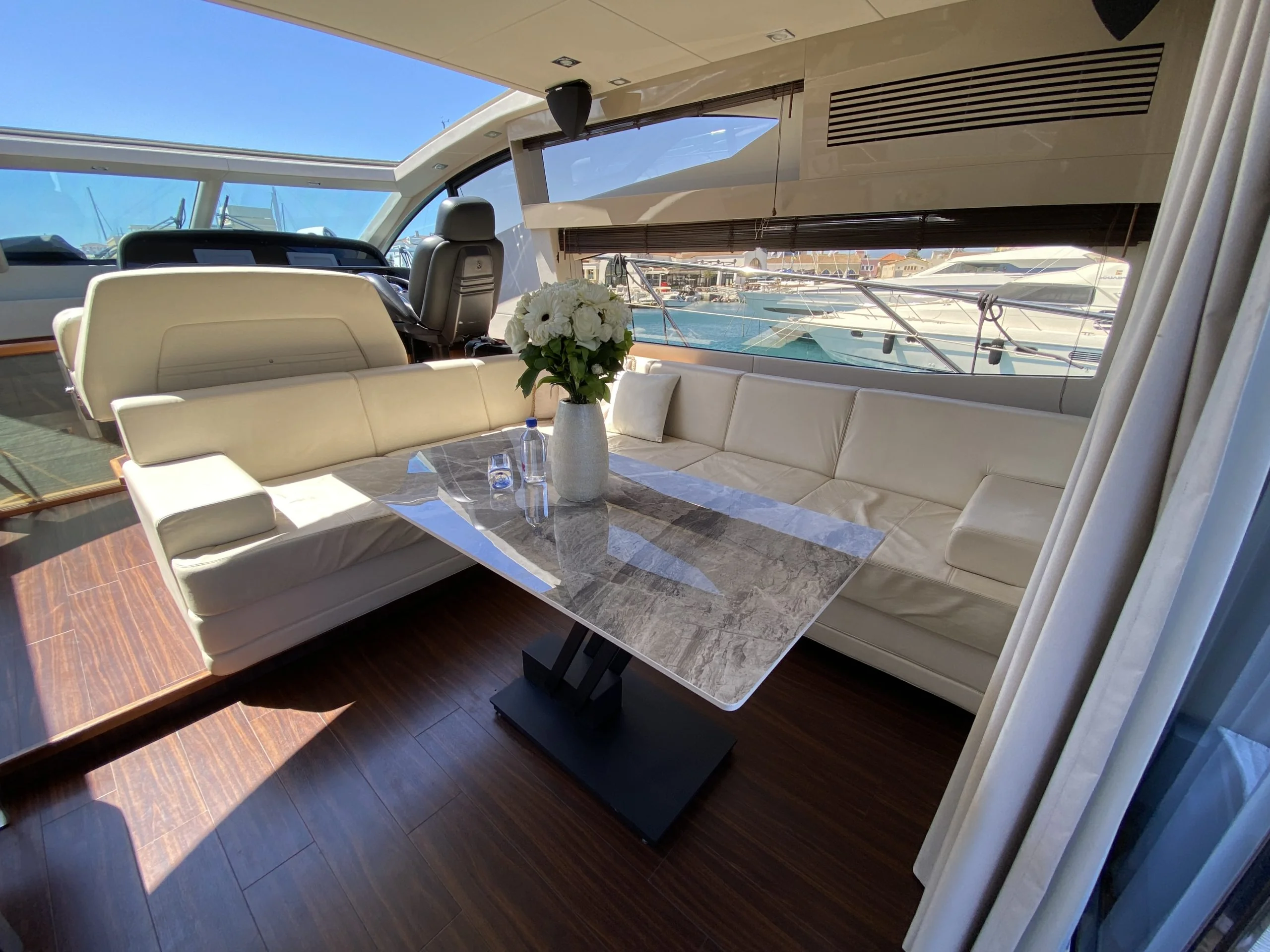 Sunseeker Predator 64 (2008) gallery image 15 - Diamantides Yachting