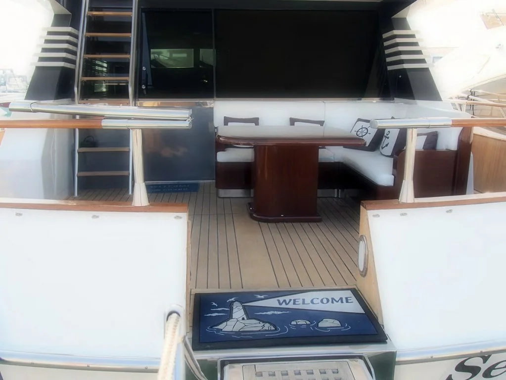 Cantieri Di Pisa AKHIR 22 S gallery image 3 - Diamantides Yachting
