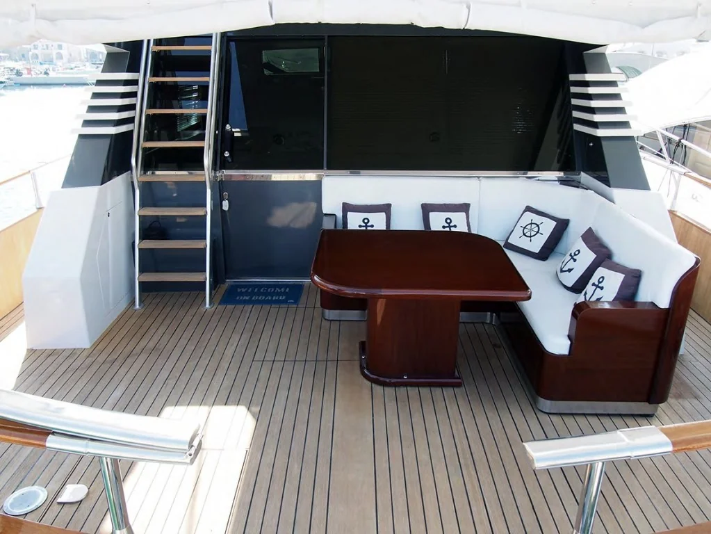 Cantieri Di Pisa AKHIR 22 S gallery image 2 - Diamantides Yachting
