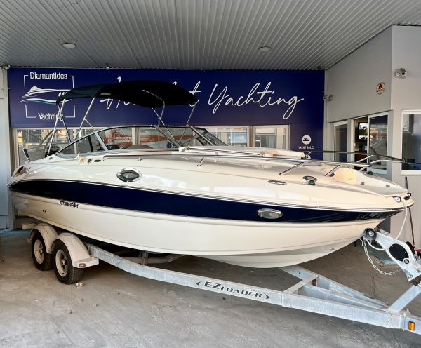 StingRay 235 Boat